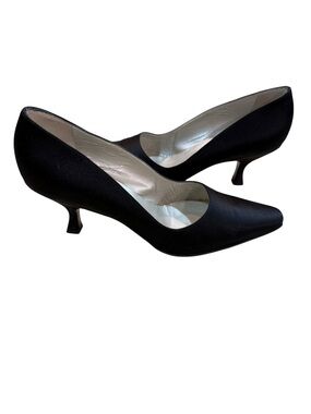 Vintage Anne Klein Collection Black Satin Pumps 2" Flared Kitten Heel 8M Italy